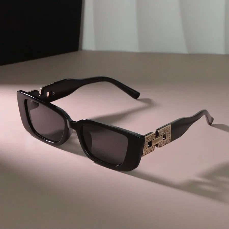 SHOPAHOLIC Square Sunglasses